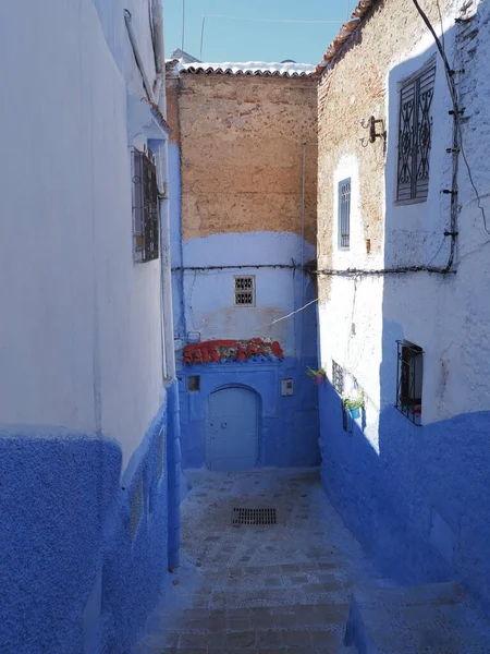 Focus Moroccan Alley African Chefchaouen City Morocco 2019 Warm Sunny — Stockfoto