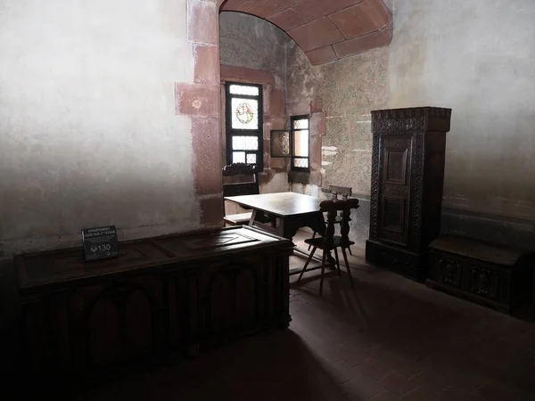 Wooden Furniture Chamber Koenigsbourg Castle European Orschwiller Town Alsace Region — Stockfoto