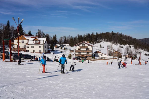 Szczyrk Poland February 2022 People Active Slope Silesian Beskid Mountains — Foto Stock