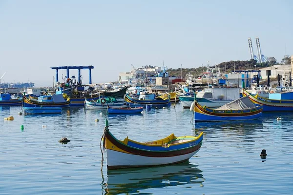 Malta Daki Avrupa Marsaxlokk Köyü Limanı — Stok fotoğraf