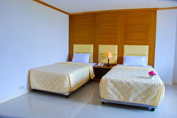 temiz Çift Kişilik Yatak