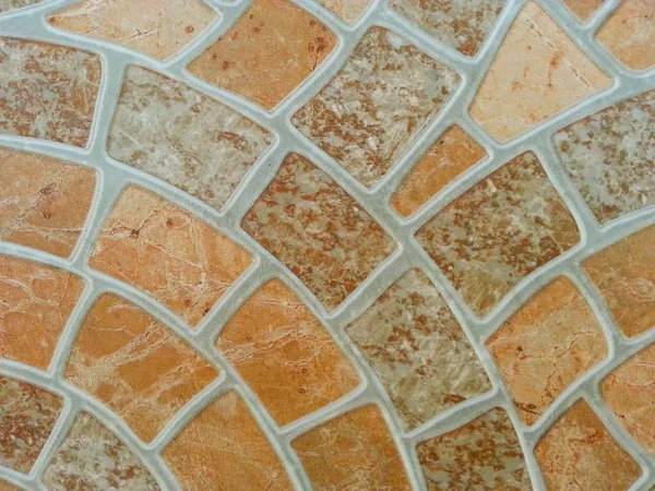 Dönüşümlü karoda mermer kiremitler