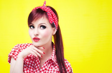 neşeli pin up girl - retro tarzı portre
