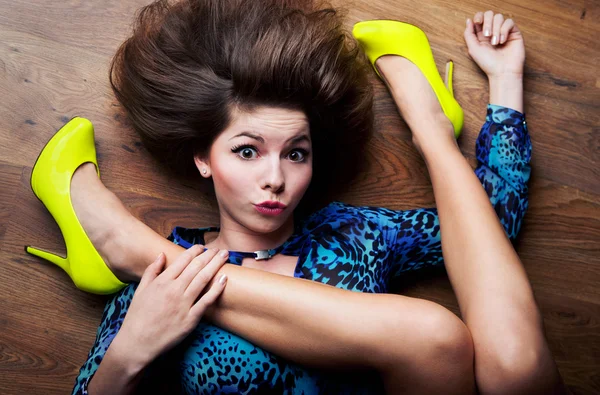 son derece esnek kadın kavramı