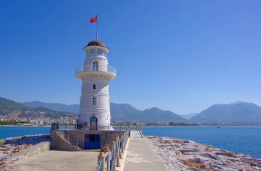 Hindi. Alanya. 09.19.21. Deniz feneri manzarası.