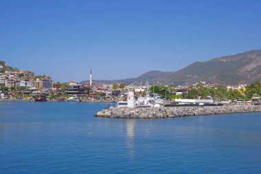 Hindi. Alanya. 09.13.21. Deniz manzaralı şehir manzarası.
