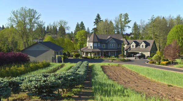 大邸宅 ans オレゴンを庭します。. — ストック写真