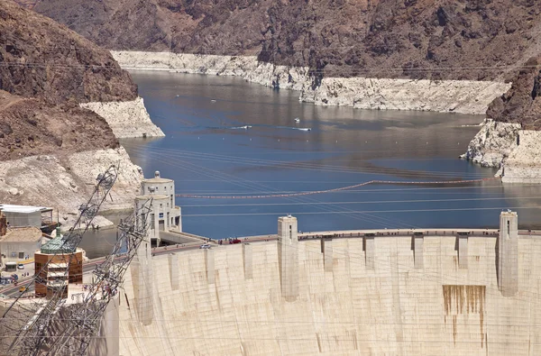 Hoover Dam e o centro de visitantes Nevada . — Fotografia de Stock