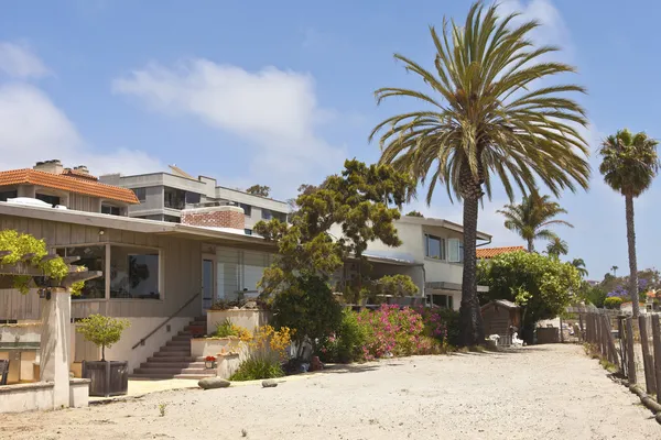 Wohnhäuser in der nähe des strands point loma kalifornien. — Stockfoto