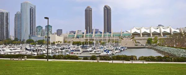 San diego twin towers en convention center Californië. — Stockfoto