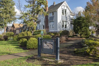 Oregon 'daki Parklar ve Bakış Açısı Tarihi Evi.
