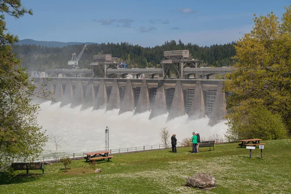 Bonneville Dam Releasing Water Dam Gates Oregon State — Photo