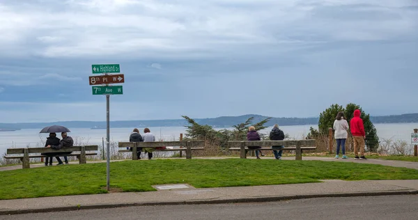 Parejas Con Vistas Puget Sound Highland Conducen Estado Seattle Washington — Foto de Stock