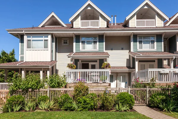 Residential Neighborhood Homes Garden Vancouver Canada — Fotografia de Stock