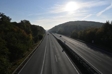Prag otoyolunda sonbahar sabahı - Brno, Çek