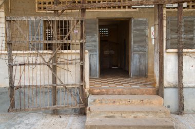 Tuol sleng Anıtı