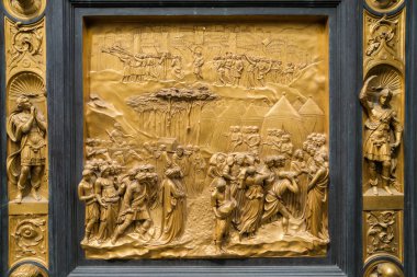 kapıları cennet yardım heykel