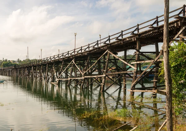 Puente Lun en Songkhla Buri — Foto de Stock