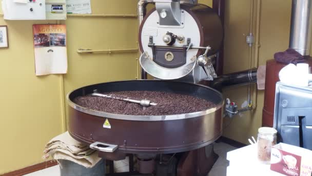 Vintage Stary Palacz Kawy Gotowanie Ziarna Kawy — Wideo stockowe