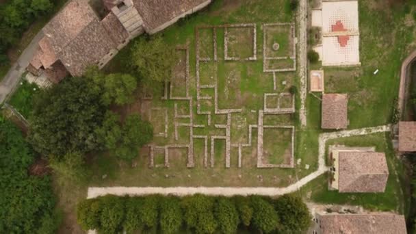 Ruiny Starożytnego Rzymskiego Miasta Kolumnami Włoskim Stanowisku Archeologicznym — Wideo stockowe