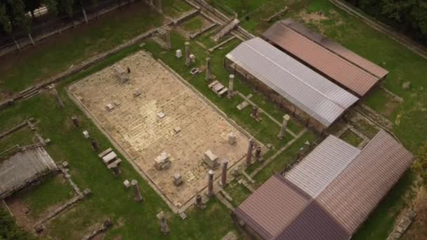 意大利考古遗址上有柱子的古罗马城市的废墟 — 图库视频影像