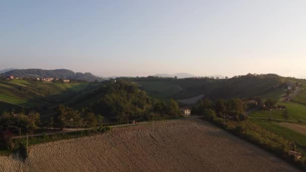 Vista Aérea Nascente Sol Colinas Vinícolas Itália Baccedasco — Vídeo de Stock