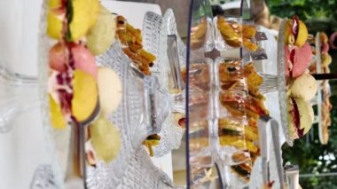 Tanımlanamayan bulanık insanlar etkinlik seçici odak 4k video görüntüleri