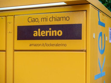 Amazon Hub Dolabı, müşterilerin siparişlerini kendileri alabilecekleri yer..