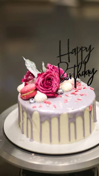 Şef Usign Macaron Çiçekler Kutlama Pastası Için Yazı — Stok fotoğraf