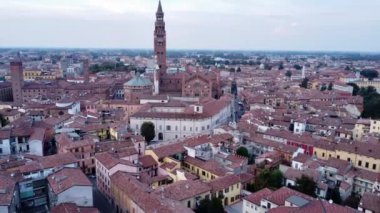 Cremona Lombardy kentsel hava görüntüsü