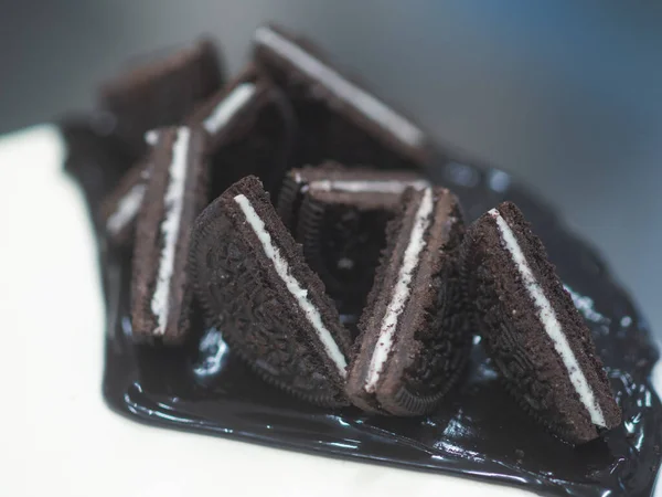 Black White Frosting Cake Designer — Stock Photo, Image
