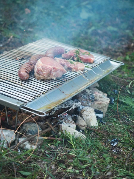 Schweinefleisch Freien Mit Holzkohle Grillen — Stockfoto