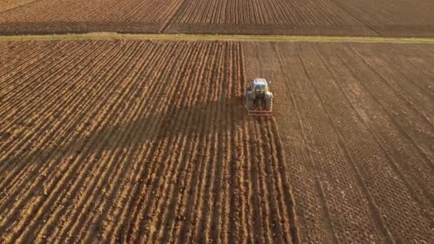 Agriculteur Avec Tracteur Nivellement Des Terres Dans Campagne Piacenza Italie — Video