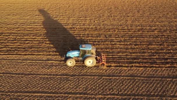 Agricultor Con Terreno Nivelado Tractor Campo Piacenza Italia Material Archivo — Vídeo de stock