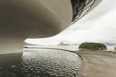 niteroi Çağdaş Sanat Müzesi binanın