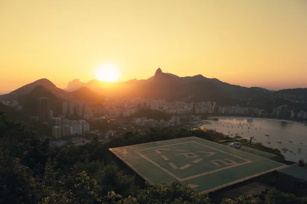 Zonsondergang over rio de janeiro — Stockfoto