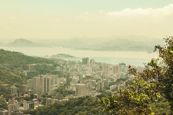 Olhando para baixo na paisagem urbana do Rio — Fotografia de Stock