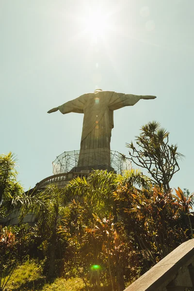 Looking up at Christ the Redeemer statue from behind — Stock Photo, Image
