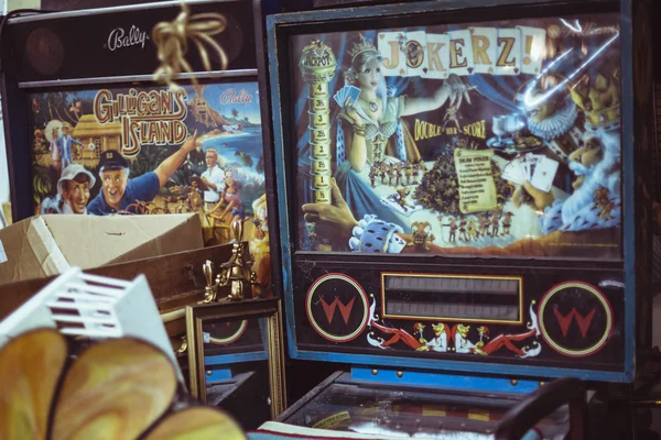Vintage arcarde game machines — Stock Photo, Image