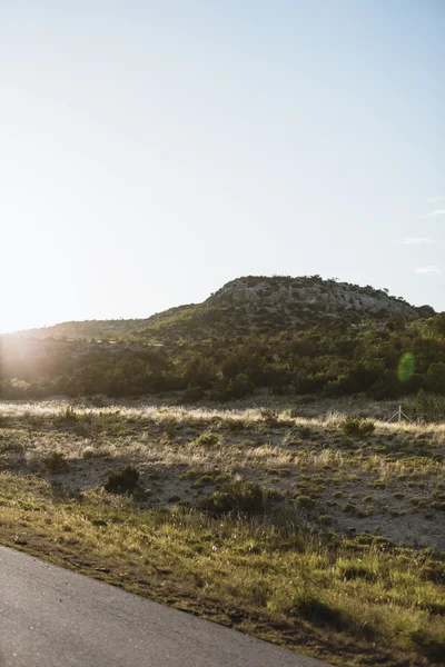 Hills roadside in Texas — стокове фото