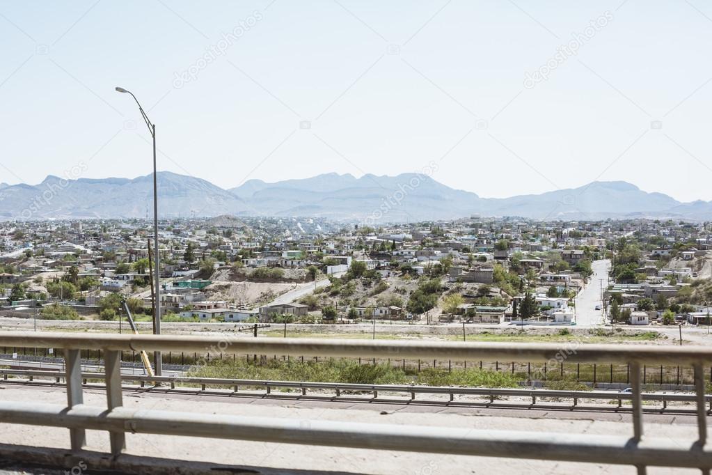 El Paso cityscape with mountains in background