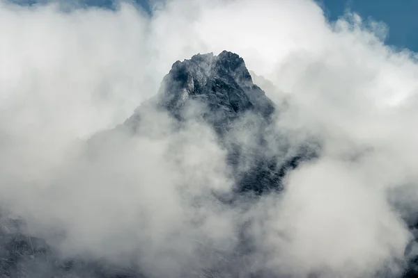 Pico de montaña — Foto de Stock