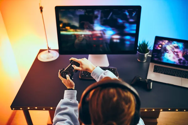 166,400+ Online Gaming Stock Photos, Pictures & Royalty-Free