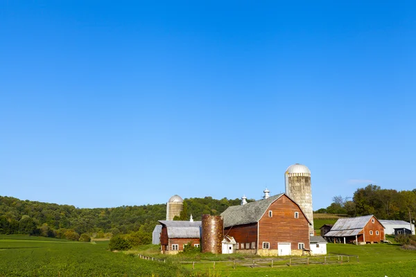 Campo Granja por la mañana — Foto de Stock