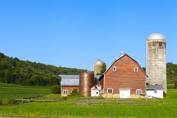 朝の田舎の農場 — ストック写真