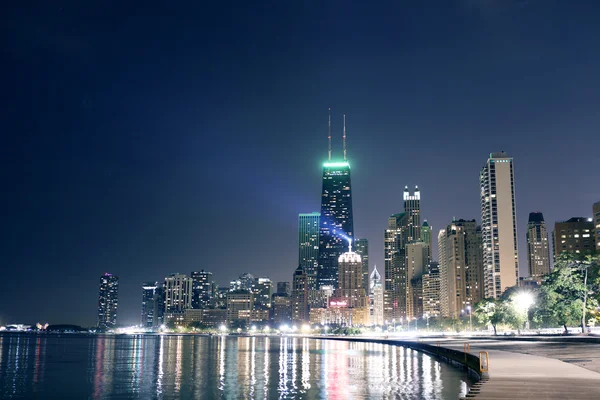 Vista noturna no horizonte de Chicago — Fotografia de Stock