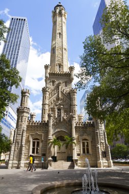 Chicago, Illinois - 8 Eylül: su kulesi inşa edilmiş tarafından 1869 yılında chicago mimar william w. boyington üzerinden 8 Eylül 2012 chicago, Illinois, ABD joliet kireçtaşı, sarılık.