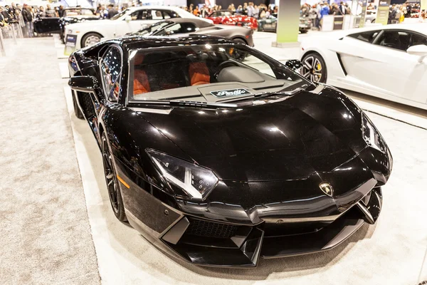 CHICAGO - FEB 16: O novo Lamborghini Aventador em exposição — Fotografia de Stock