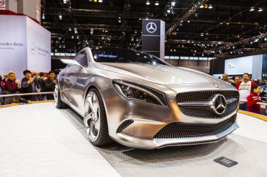 Chicago - 16 Şubat: Mercedes stil Coupe konsept otomobil üzerinde doğrula
