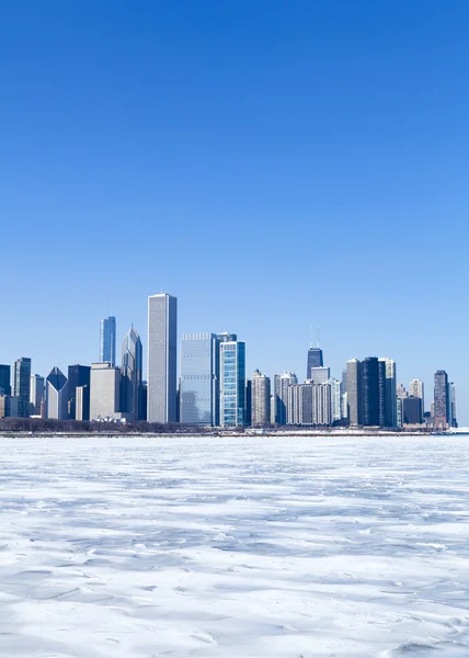 Chicago Skyline with frozen lake michigan — Stock Photo, Image